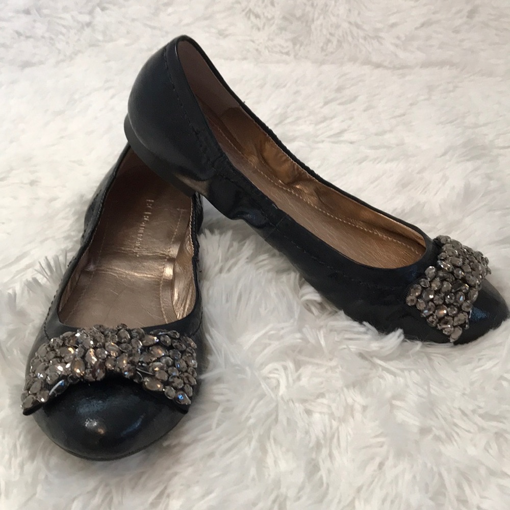 BCBGeneration black flats with crystal bows 8 1/2B